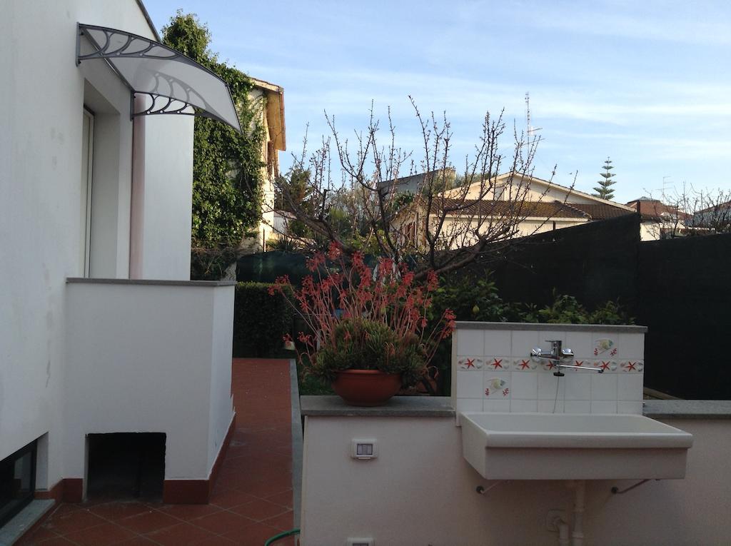 Acquamarina Hotell Civitavecchia Exteriör bild