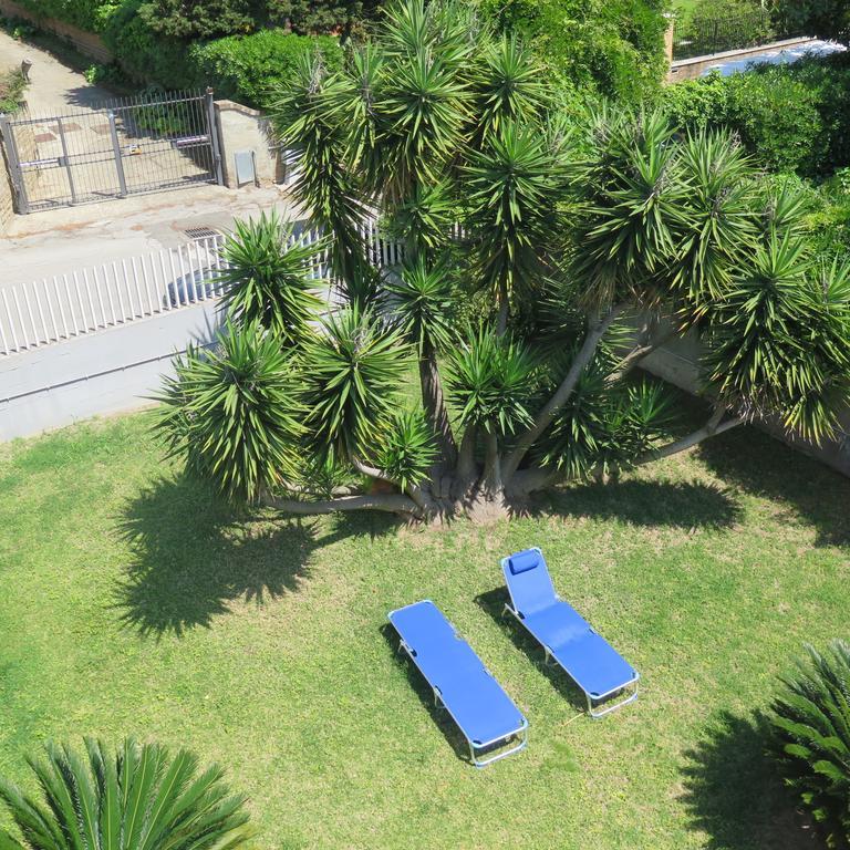 Acquamarina Hotell Civitavecchia Exteriör bild