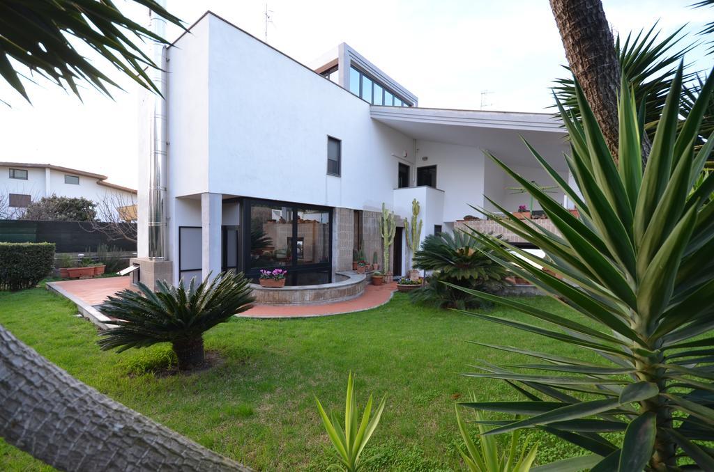 Acquamarina Hotell Civitavecchia Exteriör bild